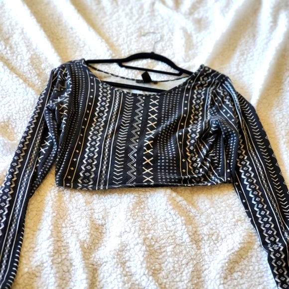Forever 21 Tribal Crop Top - Picture 2 of 2